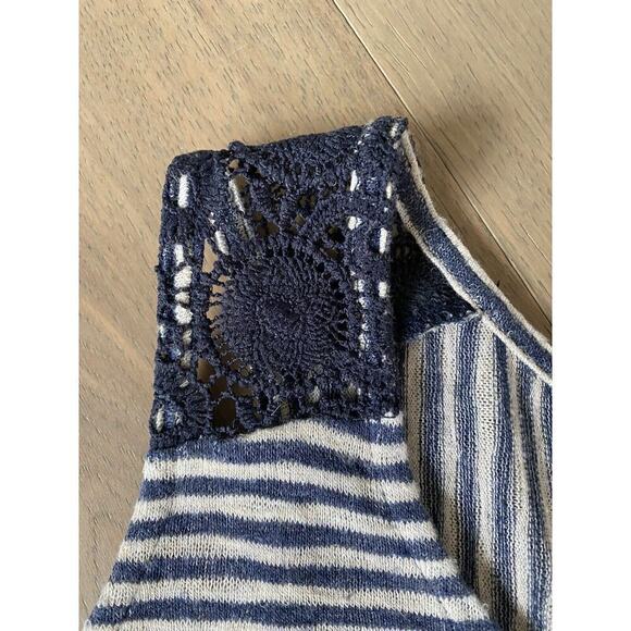 W5 Womens Navy and Gray Striped Lace Sleeveless Swing Tank Top Size Small - Picture 6 of 8